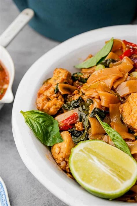 Pad Kee Mao Recipe Vegan Drunken Noodles