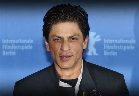 Shah Rukh Khan Meets With On Set Accident Undergoes Surgery In The Us