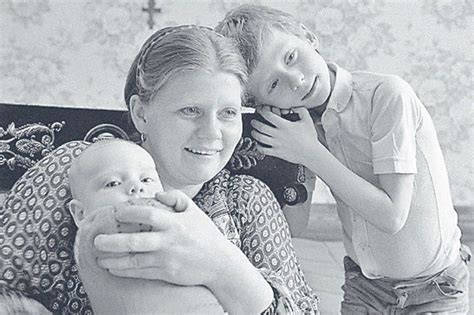 Как живут сыновья Ирины Муравьевой, кого выбрали в жены и чем ...