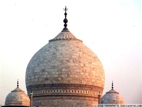 Cúpula Taj Mahal AgraDetalle de la cúpula en forma de cebolla del Taj