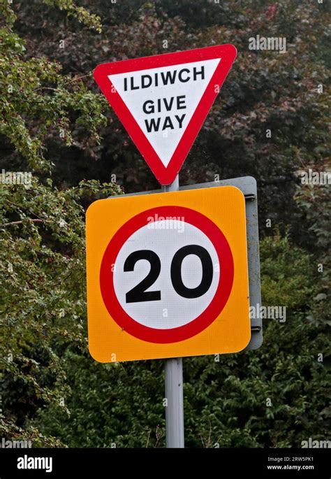 20mph Speed Limit Wales Hi Res Stock Photography And Images Alamy