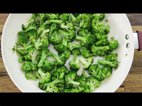 Garlic Butter Broccoli From The Cooking Foodie Recipe On