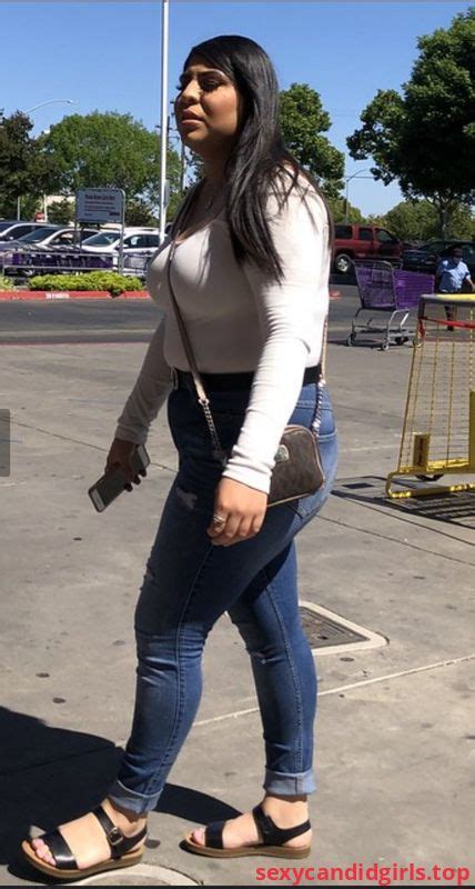SexyCandidGirls Top Chubby Milf In Tight Blue Jeans And Sandals Street Creepshot Item