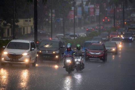 Sejumlah Wilayah Jakarta Berpotensi Hujan Angin Pada Sore Hari ANTARA