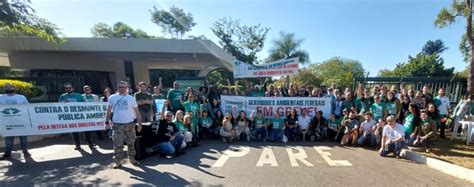 Primeiro Dia De Greve Do Meio Ambiente Tem Ato Em Frente Sede Do Mma