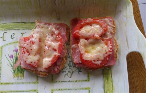 Toasts à la tomate Recette de Toasts à la tomate Marmiton