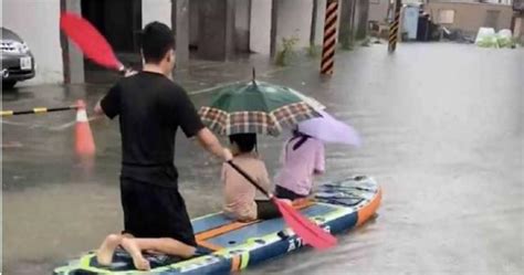 雨彈狂炸、台南淹水！父子划sup外出 市民湧黃偉哲臉書洗版 生活大小事