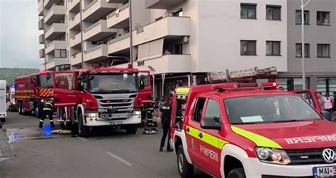 Zeci De Persoane Evacuate Dintr Un Bloc Din Cluj Dup Ce O Ma In A