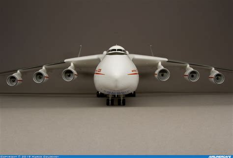 Revell Antonov An Airlinercafe