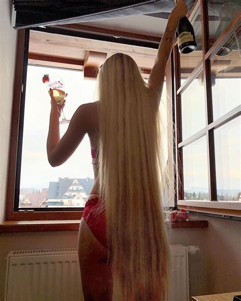 мͦ͌ͧ̏ͨ̏̚҉̵̷҉͓̬̙̲̤̲͝αησναℓ̢ Rapunzel Hair Long Hair Girl Long Hair