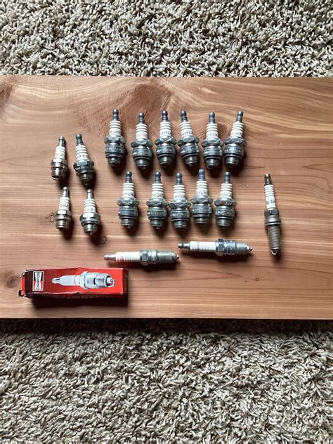 Lot Of Nos Champion Spark Plugs Ebay