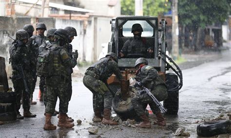 Operação militar em favelas do Rio Jornal O Globo