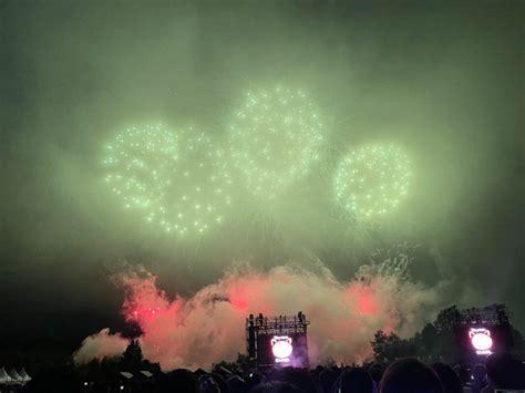 VIDEO Watch The Full ONE HOUR LONG Disney Fireworks Show Featuring