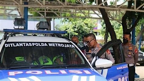 Foto Mobil Rp Miliar Meluncur Di Indonesia Dan Cara Perpanjang Sim