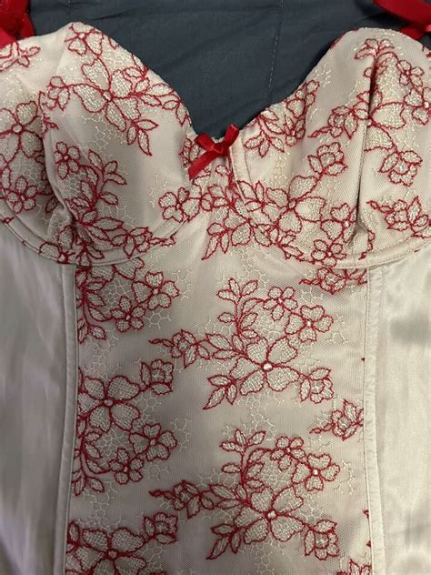 Victorias Secret Lingerie Corset Garter Belt Roses C Red Beige Sexy