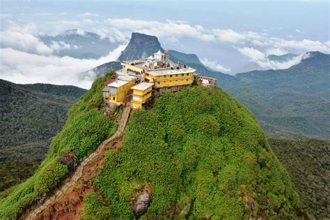 BEST GUIDE FOR JOURNEY IN SRI LANKA: Adams's peak [sri padaya -Sri Lanka]