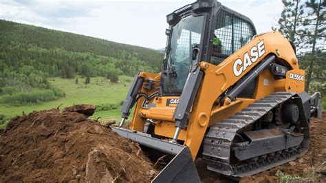 Case Debuts The Dl550b Compact Dozer Loader