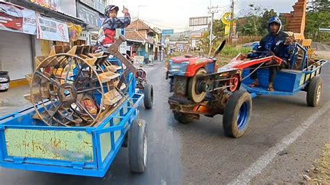 Konvoi Dua Traktor Sawah Menuju Lokasi Garapan YouTube