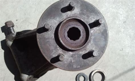 Find 1986 Jaguar Xjs V12 Coupe Rear Wheel Hub And Bearing In Cranston