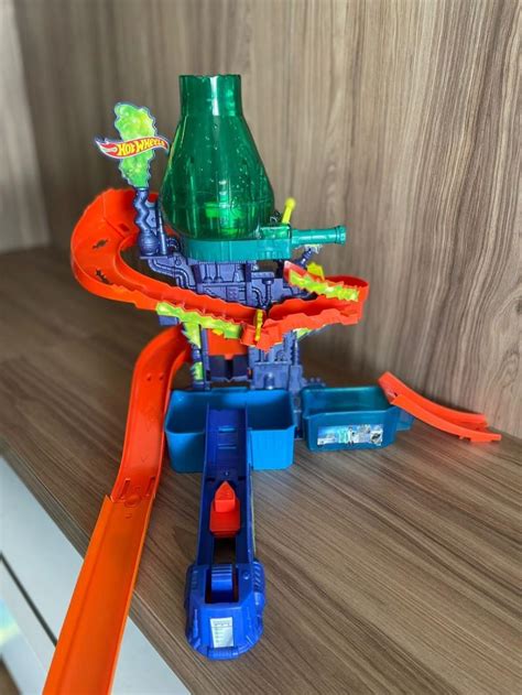 Hot Wheels City Pista de Brinquedo Color Change Estação Cientifica no Ficou Pequeno Desapegos