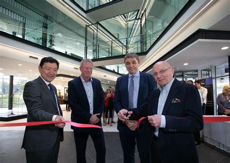 engine lease finance corporation celebrates milestone  shannon