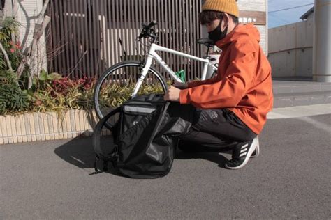 雨の日も安心！荷物を雨から守るデリバリーバッグ専用レインカバーが新登場｜maruto Bicycle Club