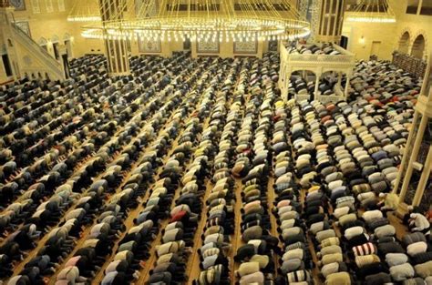 Abdulhamid Han Mosque - Kahramanmaras Province - Turkey | Mosque, Braided rugs, Shrine