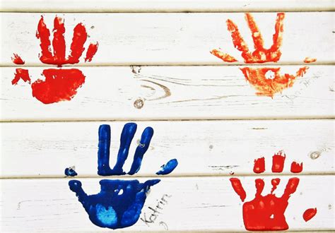 Montessori Methodology: Why We Teach Writing Before Reading