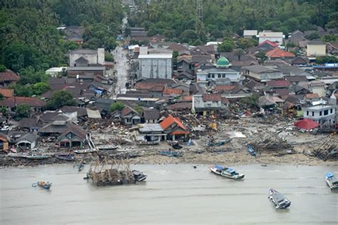 Indonesia Tsunami Death Toll Hits 281 Volcano Confirmed As Cause Abs