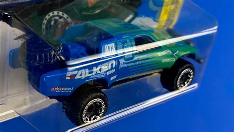 Машинка Базова Hot Wheels Toyota Off Road Truck Falken Speed Graphics 1 64 DTX61 Blue купити в