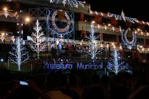 Espet Culo De Abertura Do Natal Re Ne Mil Pessoas Em Frente