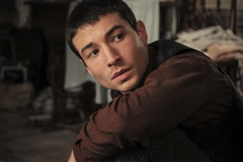 The Flash Ezra Miller remplacé par Dylan O Brien