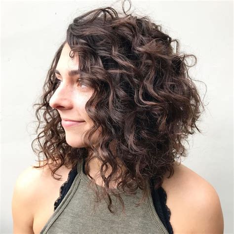 65 Different Versions Of Curly Bob Hairstyle Bob Haircut Curly Wavy Bob Hairstyles Haircuts