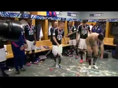 Dans Les Vestiaires De Lyon Apr S La Victoire En Coupe De France Youtube