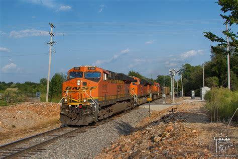 Goodbye Springfield Bnsf 6108 Wheels An Empty Coal Train N Flickr