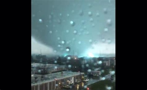 Massive Supercell Tornadoes Just Plowed Through New Orleans And Footage Pics Of This Storm Are