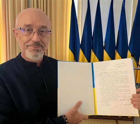 Ukraine S Defense Minister Resigns Following Zelenskyy S Announcement