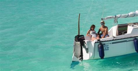 Paseo En Velero Por La Laguna De Los Siete Colores De Bacalar