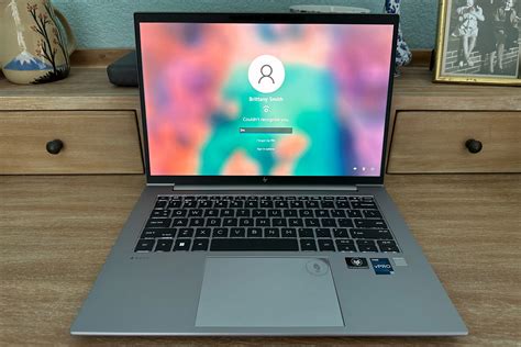 Beautiful Display! HP ZBook Firefly G9 14" Review