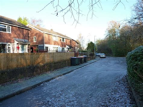 Houses At The Western End Of Wellswood Richard Law Geograph