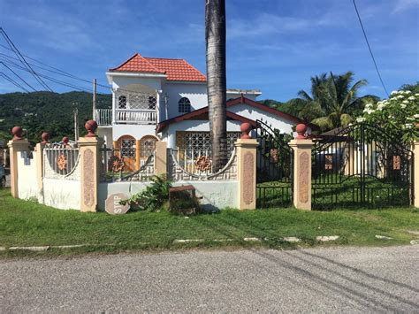 Stunning 7 Bedroom 5 Bathroom House For Sale In Bogue Village Montego