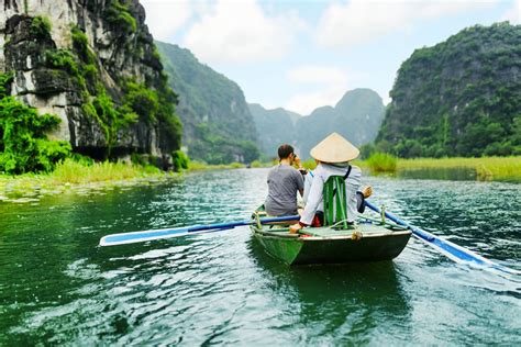 Hanoi to Ninh Binh by train: Independent travel guide - Baolau