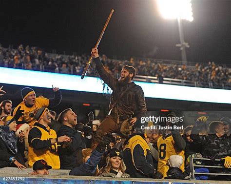 West Virginia University Mountaineer Mascot Photos and Premium High Res ...