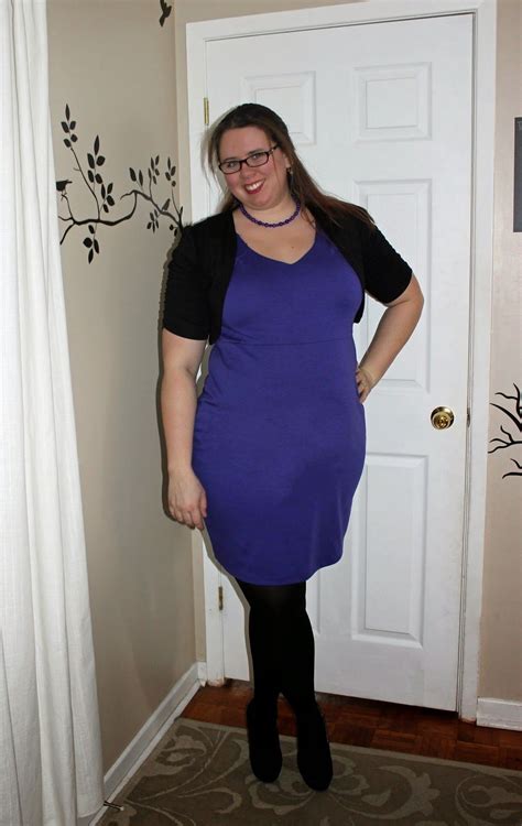 What Mama Wears The Girl In The Purple Dress How To Wear Mom Fashion Blog Plus Size Fashion