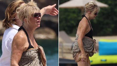 Goldie Hawn 78 Stuns In Swimsuit On Holiday With Shirtless Husband