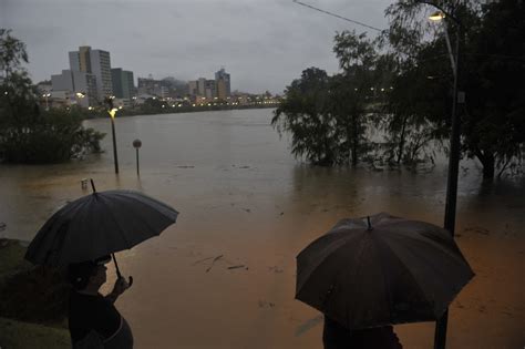 Fotos Chuvas Causam Danos No Sul Do Brasil Uol Not Cias