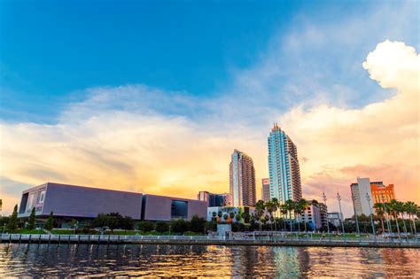 Visit Tampa Bay celebra el éxito del pase para recorrer el Riverwalk en