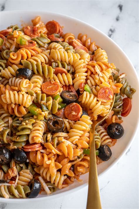 Easy Pizza Pasta Salad Recipe The Schmidty Wife