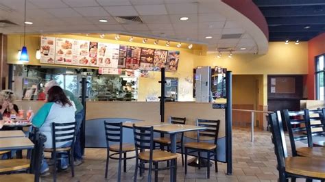 KFC - Restaurant | 3 Airport Rd, Shippensburg, PA 17257, USA