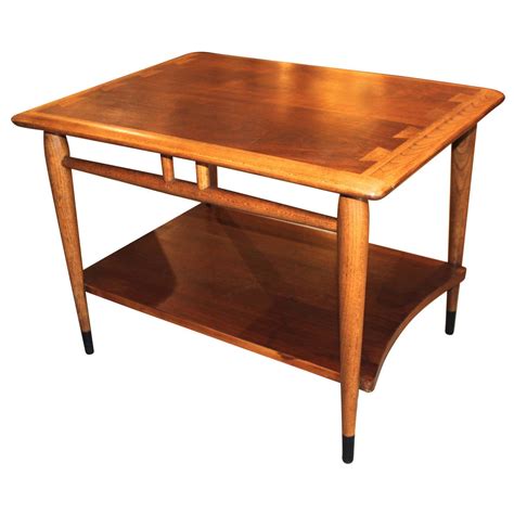 Lane Dovetail End Table At 1stdibs